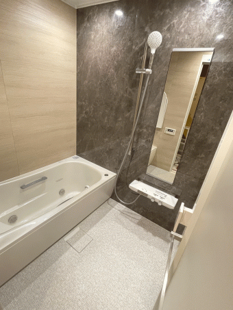 身体を包み込む浴槽と楽湯で安らぎを堪能 港区S様邸 身体を包み込む浴槽と楽湯で安らぎを堪能 港区S様邸